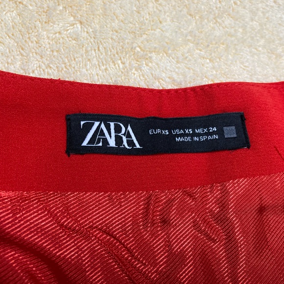 NWOT - Zara bow trim skort - red colour - size XS - Picture 6 of 7